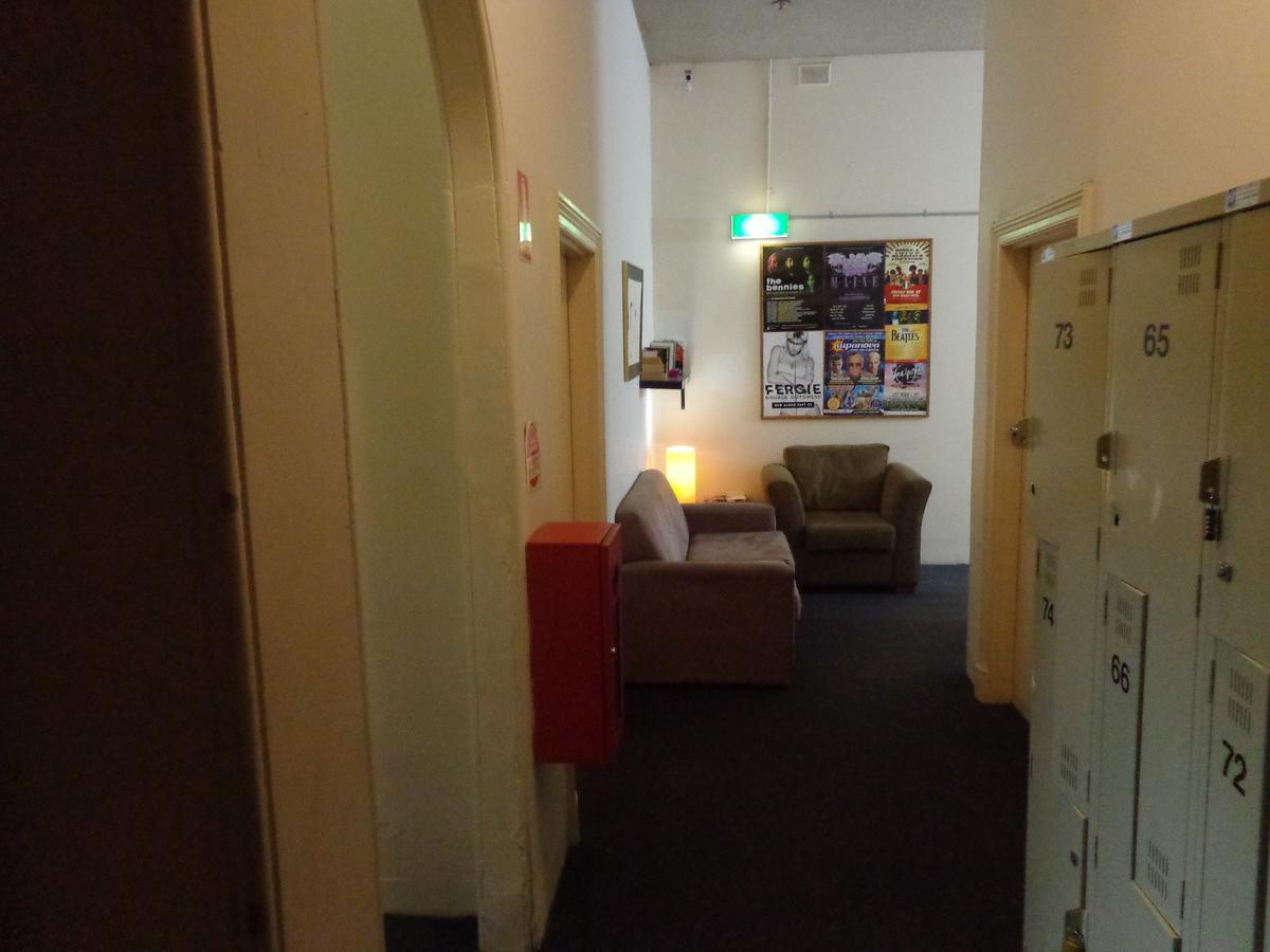 Adelaide Backpackers And Travellers Inn Exterior photo